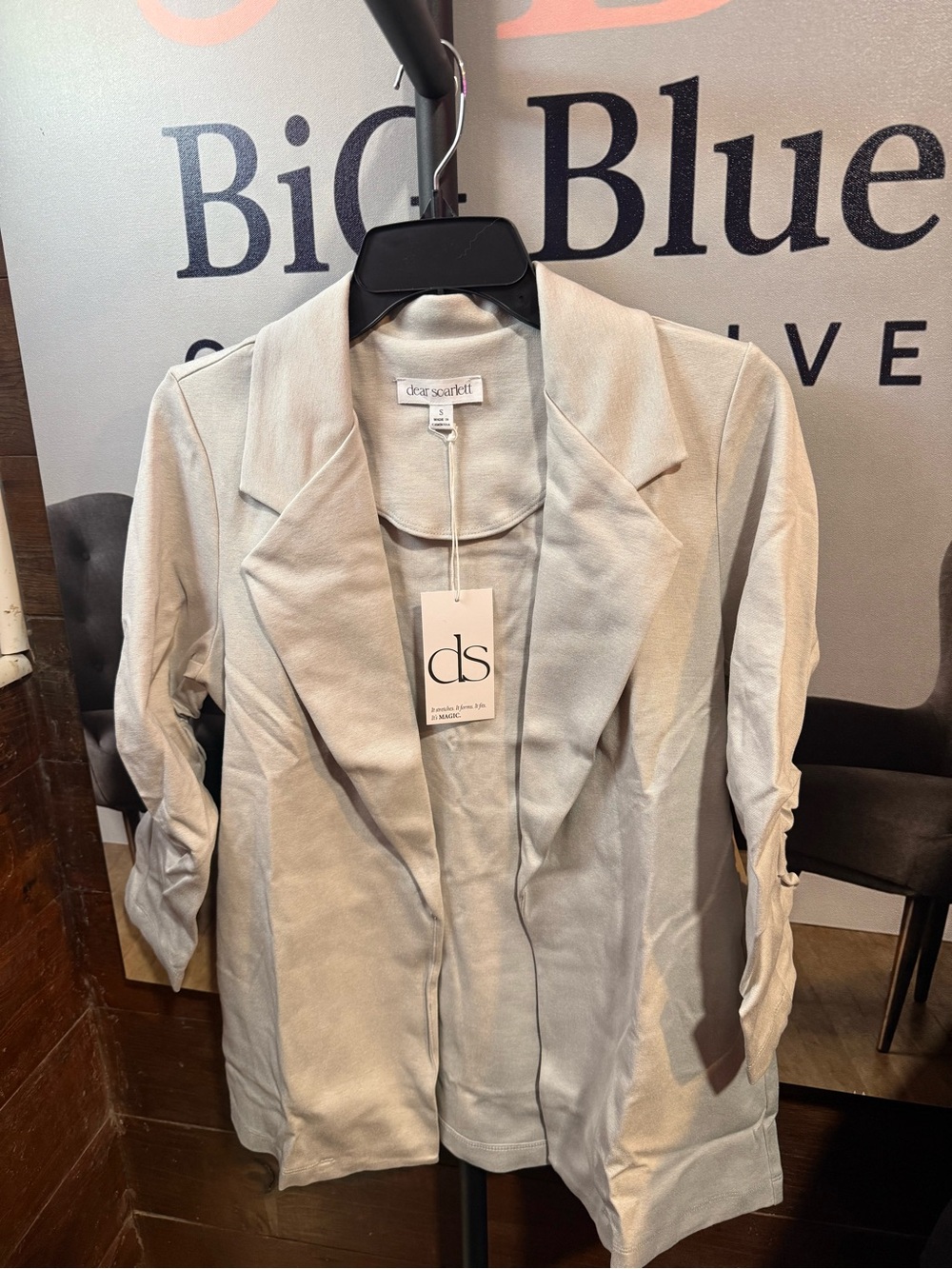 Light Gray Women's Blazer Jacket and pants. Casual 2 piece - Picture 3 of 11